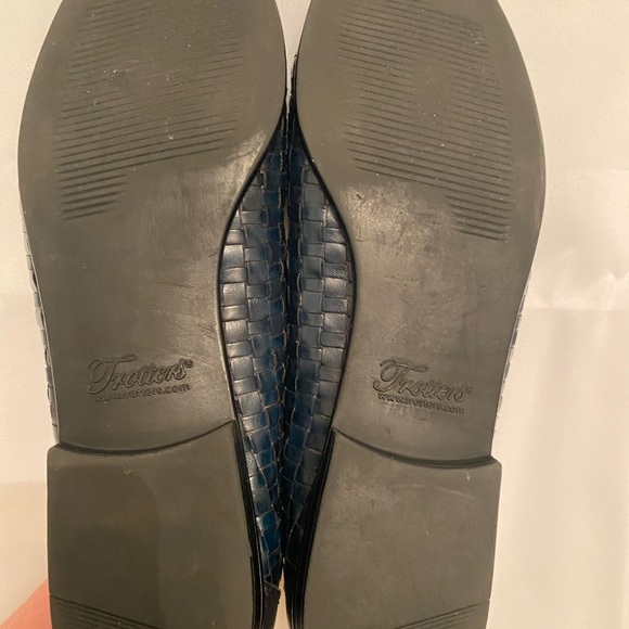 Trotters navy woven leather slip on loafer gently worn 8.5 N - Picture 12 of 15